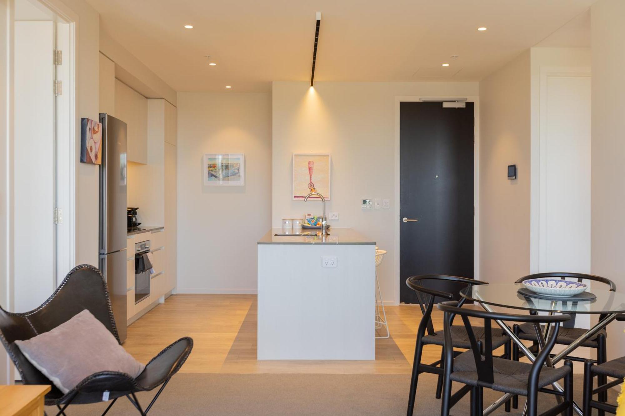 Luxury 2 Bedroom Cbd Apartment With Free Parking Крайстчърч Екстериор снимка