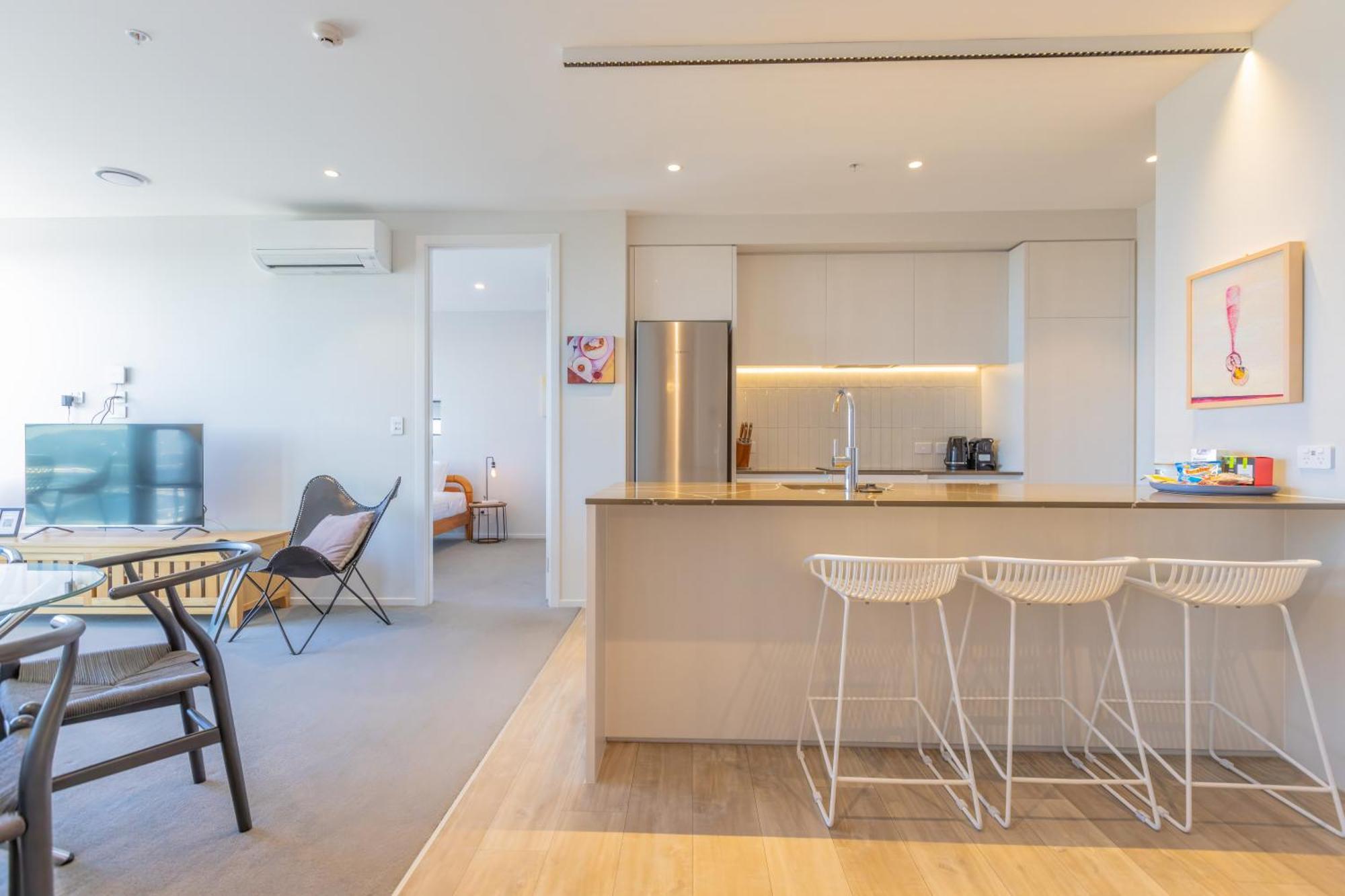 Luxury 2 Bedroom Cbd Apartment With Free Parking Крайстчърч Екстериор снимка
