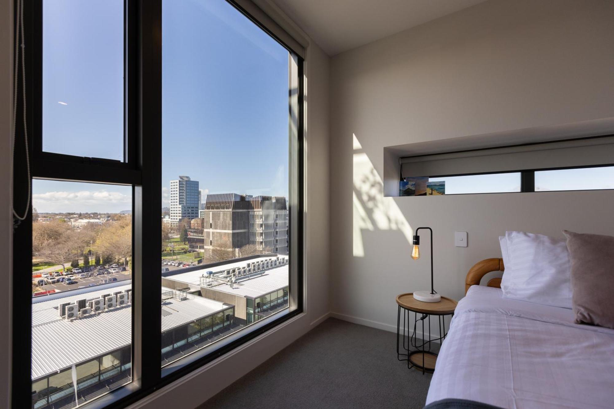 Luxury 2 Bedroom Cbd Apartment With Free Parking Крайстчърч Екстериор снимка