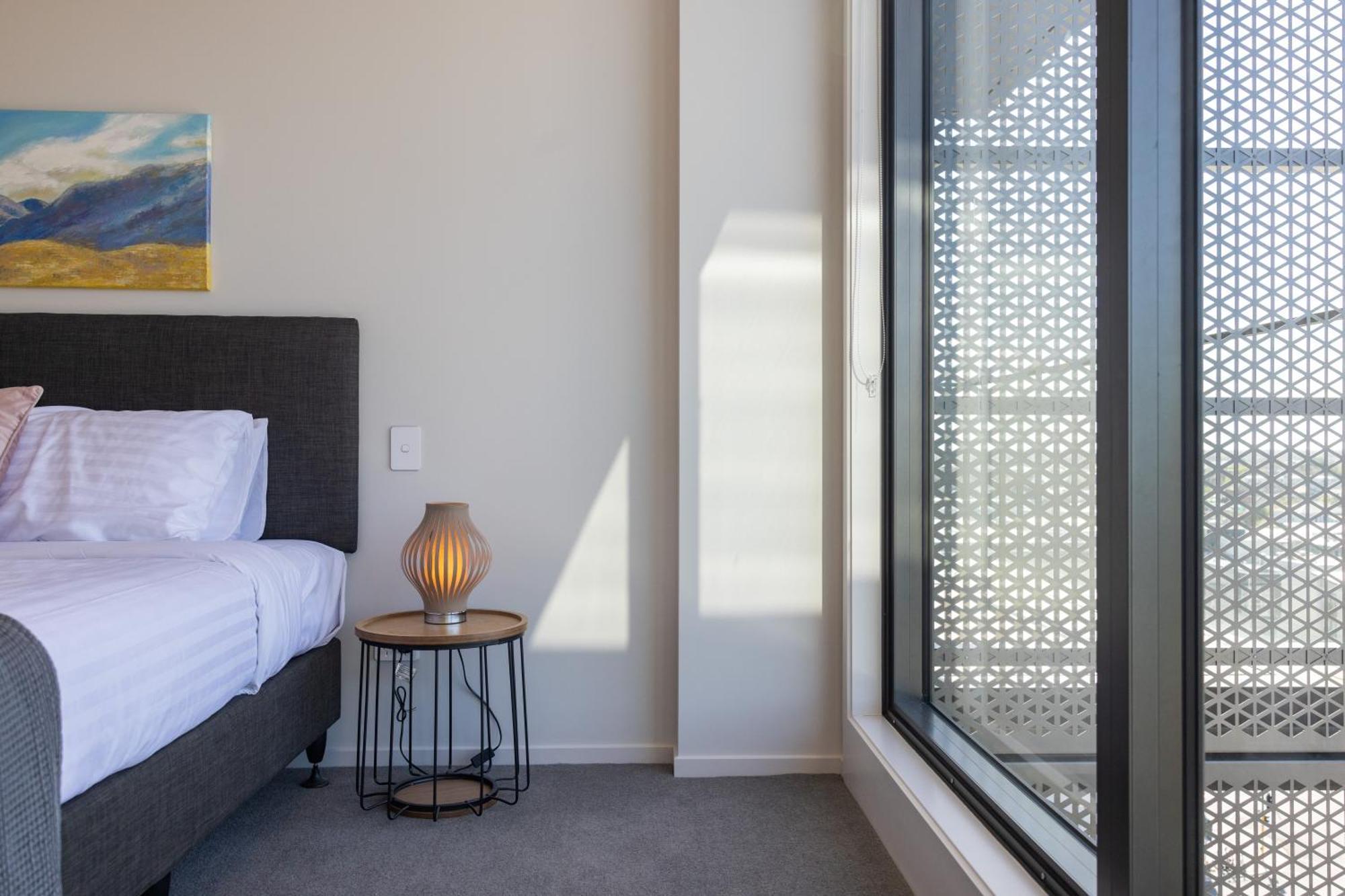 Luxury 2 Bedroom Cbd Apartment With Free Parking Крайстчърч Екстериор снимка